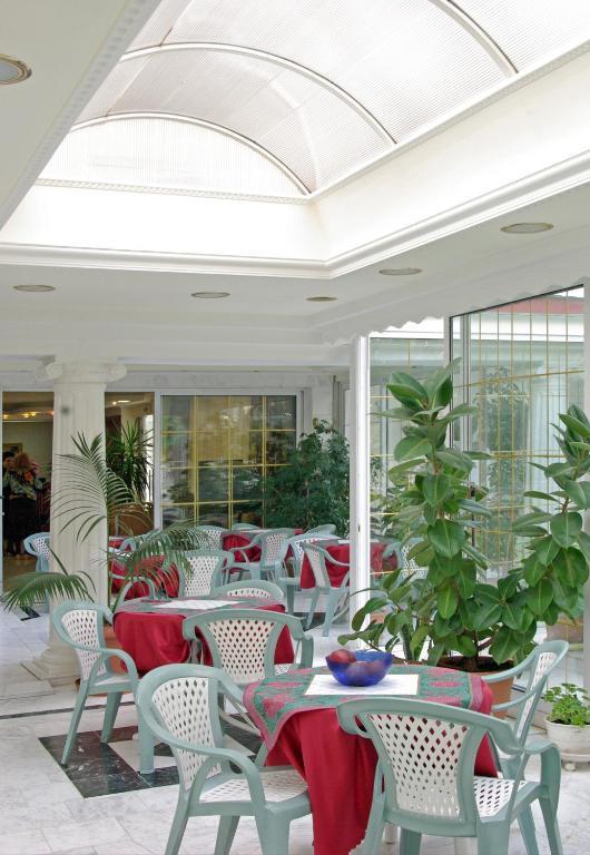 Hotel Chronis Paralía Dış mekan fotoğraf